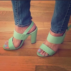 Mint colored heels size 6.5